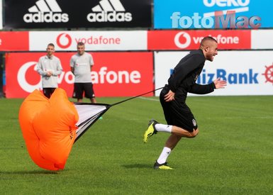 Beşiktaş’ta bir dönem kapandı! Gökhan Töre’nin yeni adresi...