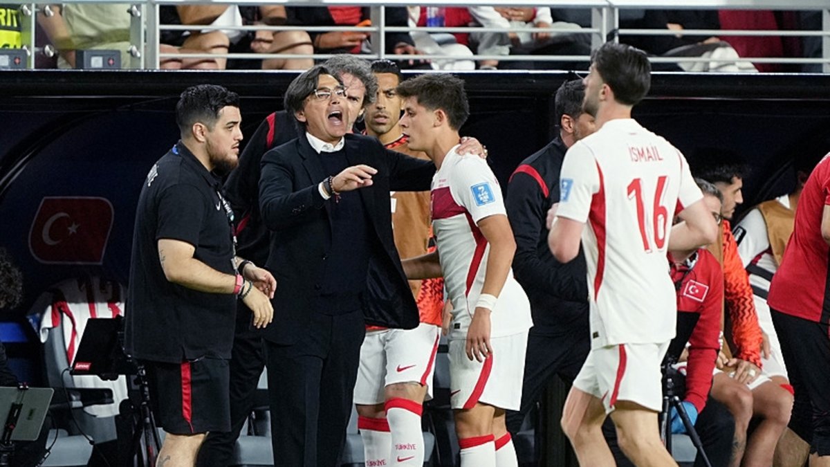 Spor yazarları, Türkiye-Paraguay maçı değerlendirdi!