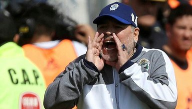 Maradona bıraktı