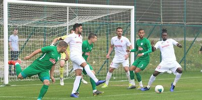 Barış Alıcı yıldızlaştı Rizespor rahat kazandı
