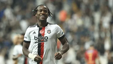 Son dakika spor haberleri | Borussia Dortmund'un Beşiktaş paylaşımına Batshuayi'den yanıt!