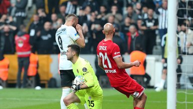 Beşiktaş - Antalyaspor maçında penaltı kararı! İşte o pozisyon