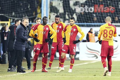 Galatasaray Gomis’i arıyor!