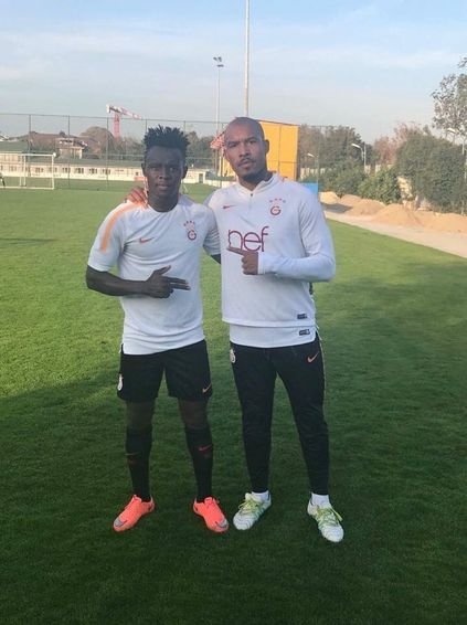 Galatasaray Sunday Alimi ile sözleşme imzalıyor