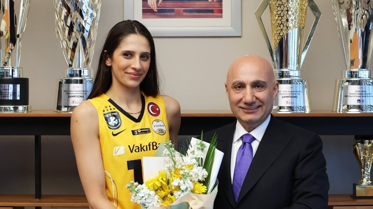 VakıfBank Derya Cebecioğlu'na veda etti