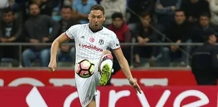 Dusko Tosic sola kayıyor