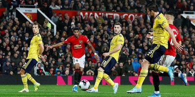 Manchester United evinde Arsenal ile yenişemedi