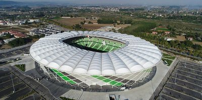 Sakaryaspor yeni stadında ilk maçına çıkıyor