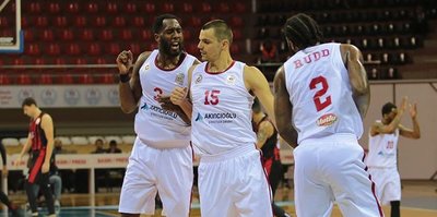Gaziantep Basketbol'da düşüş sürüyor
