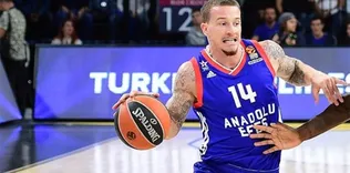 Efes’ten ayrıldı Beşiktaş’a gidiyor