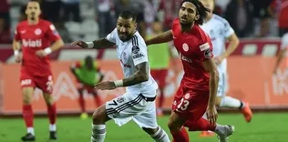 Siyah-beyazlılar evinde acımıyor