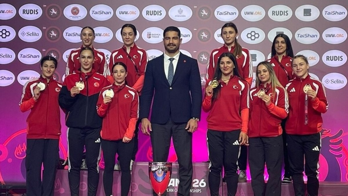 Kadın milli güreşçiler, Avrupa Şampiyonası'nda performanslarıyla göz doldurdu!