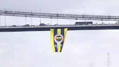 Bayraklar köprülerde