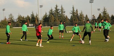 Denizlispor operasyon için devre arasını bekliyor