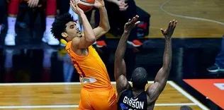 Galatasaray Beşiktaş’a acımadı!