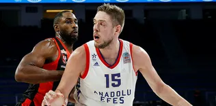 Anadolu Efes evinde siftah peşinde