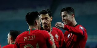 Ronaldo’nun takımından da asker selamı!