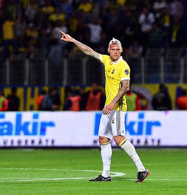 Fenerbahçeli futbolculardan Martin Skrtel’e geçmiş olsun mesajı