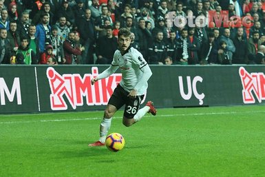 Beşiktaş’ta Atiba yerine iki aday!