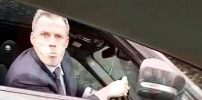 Carragher'den çirkin hareket! 14 yaşındaki kıza...