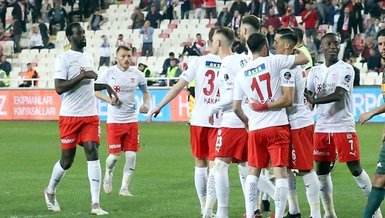 Sivas tek attı