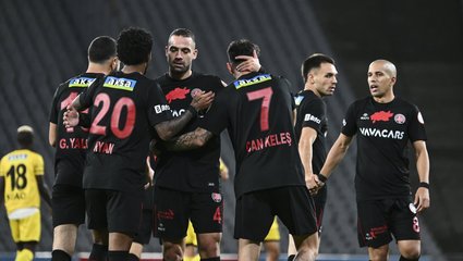 Vavacar Fatih Karagümrük 3 - 0 İstanbulspor (MAÇ SONUCU-ÖZET)