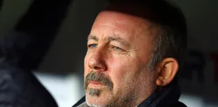 Beşiktaş’ta Sergen Yalçın sürprizi!
