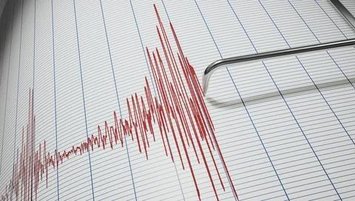 İzmir'de deprem mi oldu, kaç şiddetinde, merkez üssü neresi?