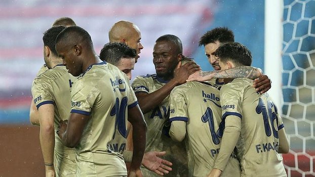 Kadıköy'de seri zamanı! İşte Erol Bulut'un Antalyaspor maçı 11'i #