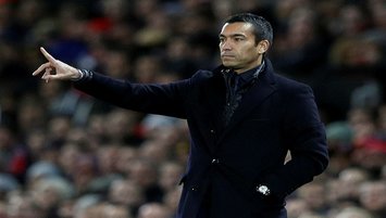Rangers name van Bronckhorst new manager