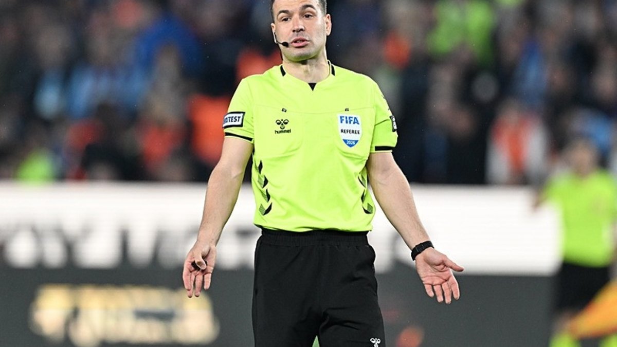 Galatasaray'dan Trabzonspor maçı devam ederken dikkat çeken hakem paylaşımı!