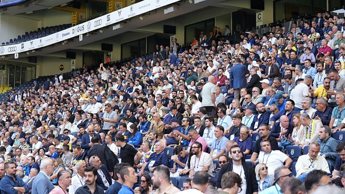 Fenerbahçe'de Ali Koç ve yönetimi ibra edildi