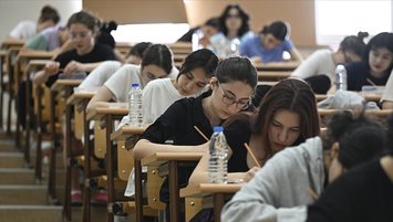 YKS'ye ikinci kez girmek puan düşürür mü?