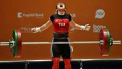 Milli halterci Şaziye Erdoğan şampiyon oldu