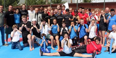 Norveçli kick boks sporcuları Kemer'de kampta