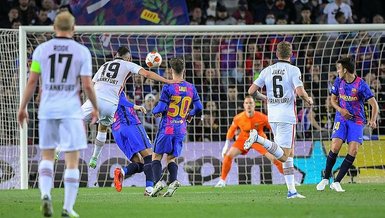 Barcelona 2-3 Eintracht Frankfurt (MAÇ SONUCU - ÖZET) Barcelona 2-3 Eintracht Frankfurt (MAÇ SONUCU - ÖZET)