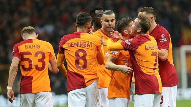 Galatasaray'dan futbolcular için flaş hamle!