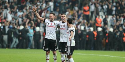 Beşiktaş'ın defans hattı golcülerle yarışıyor