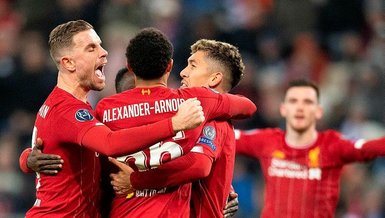 Şampiyonlar sahnede