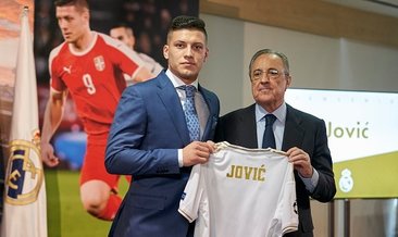 Real Madrid, Jovic'i tanıttı