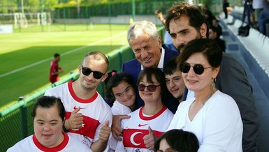 A Milli Futbol Takımı Down Sendromlu sporcuları ağırladı