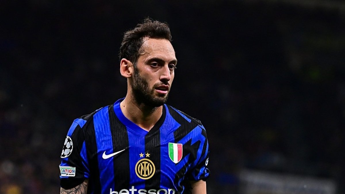 Simone Inzaghi'den Hakan Çalhanoğlu'na övgü: Kadromuzun en önemli oyuncularından biri Simone Inzaghi'den Hakan Çalhanoğlu'na övgü: Kadromuzun en önemli oyuncularından biri