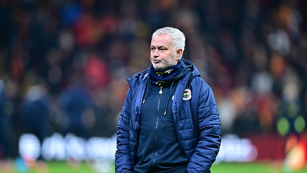 FENERBAHÇE HABERLERİ | Jose Mourinho hangi maçlarda cezalı? FENERBAHÇE HABERLERİ | Jose Mourinho hangi maçlarda cezalı?