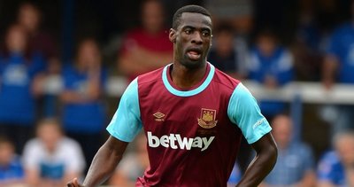 Orta sahaya İspanyol boğası