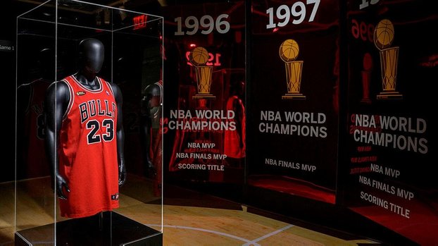 Michael Jordan'ın forması rekor fiyata satıldı!