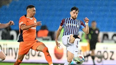 Fırtına evinde çok sert esiyor
