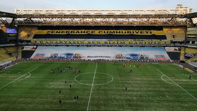 Son dakika spor haberi: Fenerbahçe Antalyaspor maçı öncesi zeminin son halini paylaştı