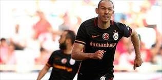 Umut Bulut gitmiyor