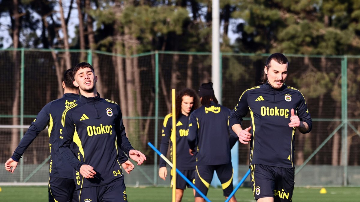 Fenerbahçe'nin Süper Lig Çizgisi: Çağlar Söyüncü Ne Zaman Dönüyor?