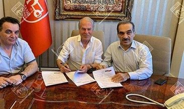 Mustafa Denizli Traktör Sazi'yle 5 yıllık sözleşme imzaladı